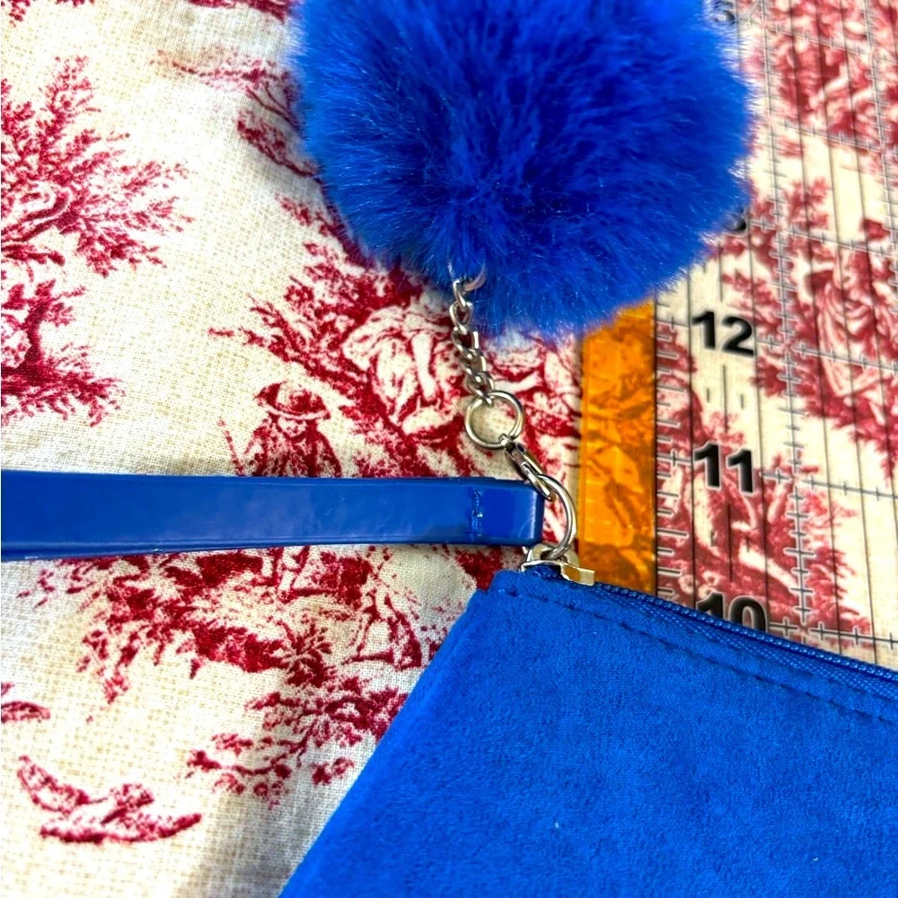 Lancome Cosmetic / Clutch Bag & Puffball keychain in 2026’s Primary Klein Blue!